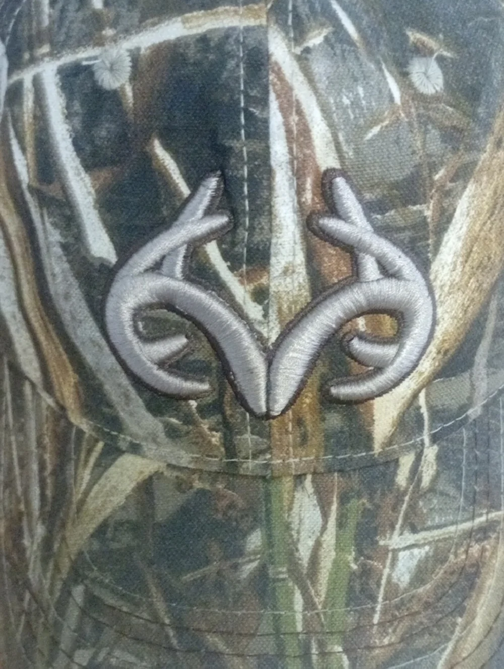 Realtree Hat - Picture 2 of 5